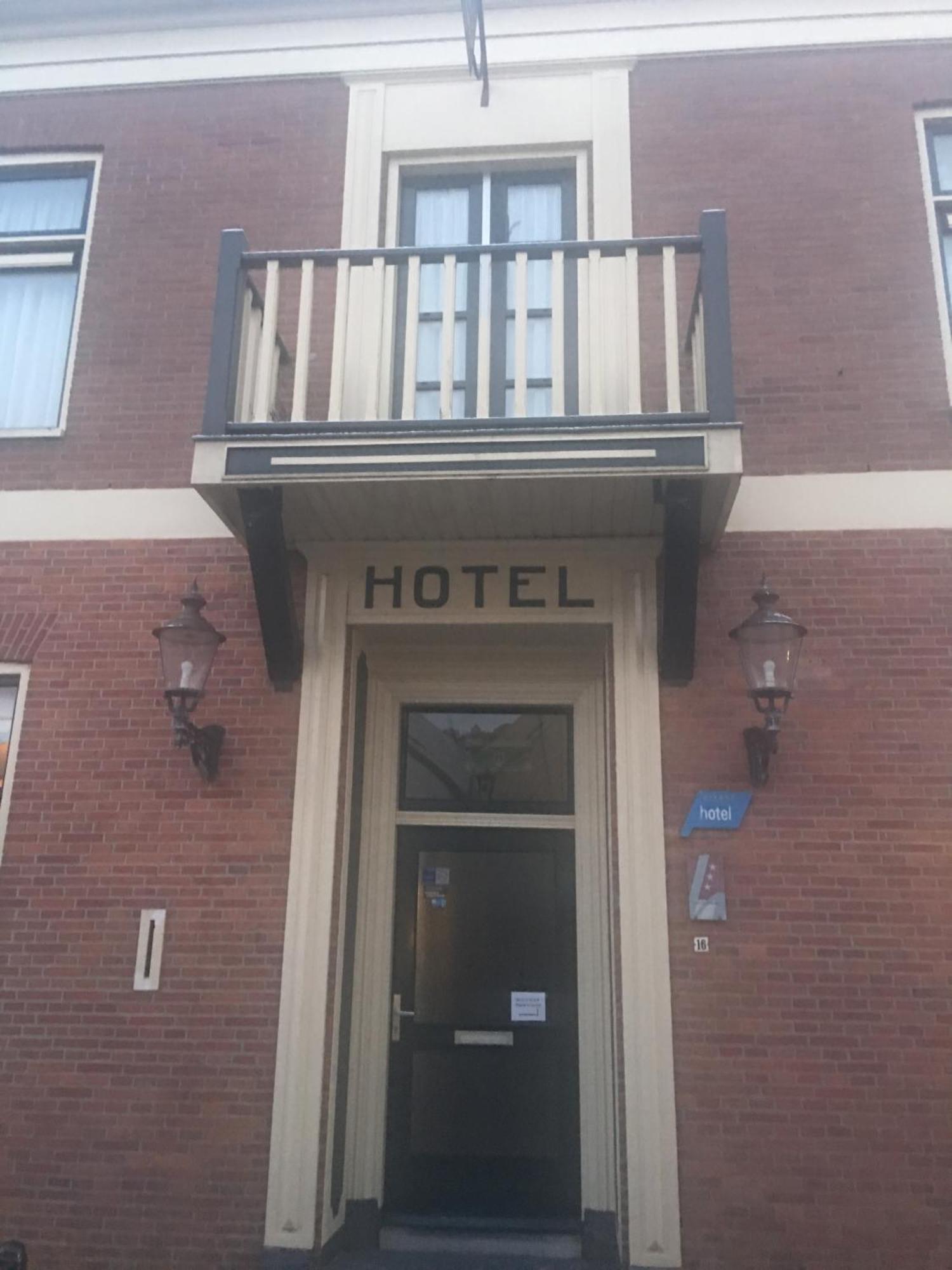 Hotel Het Gemeentehuis Uithuizen Exterior photo